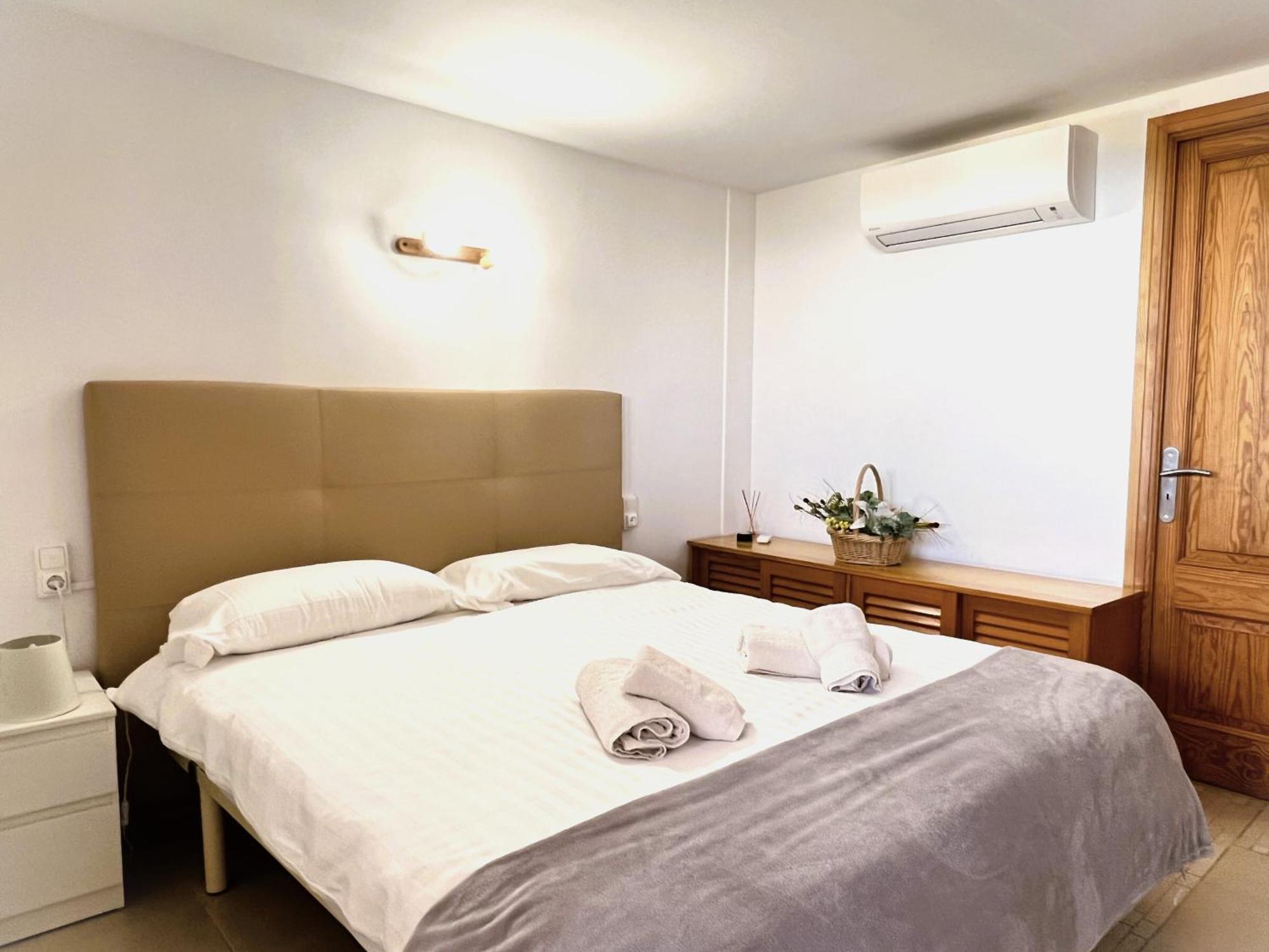 Apartamento Playa De Los Pinos Alcúdia Esterno foto